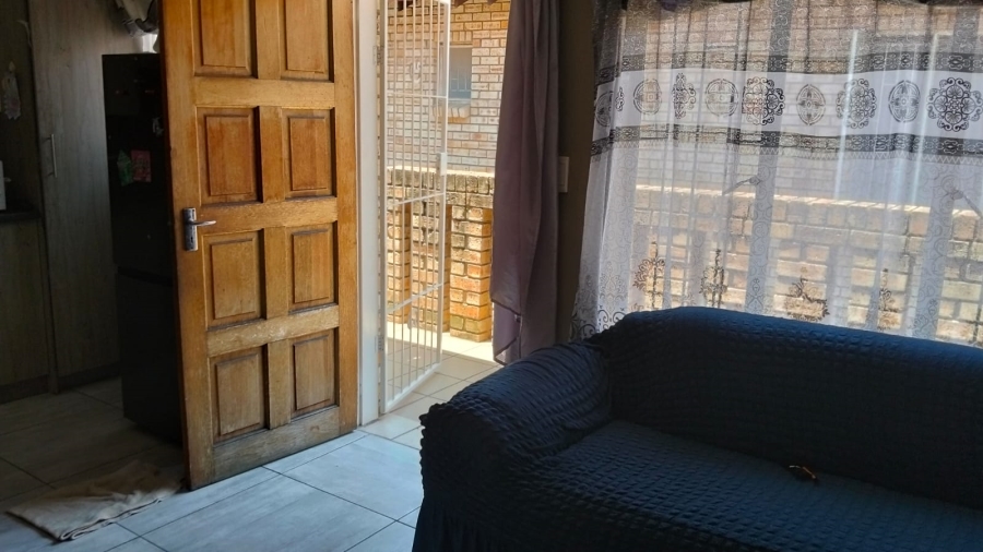 1 Bedroom Property for Sale in Rustenburg Central North West